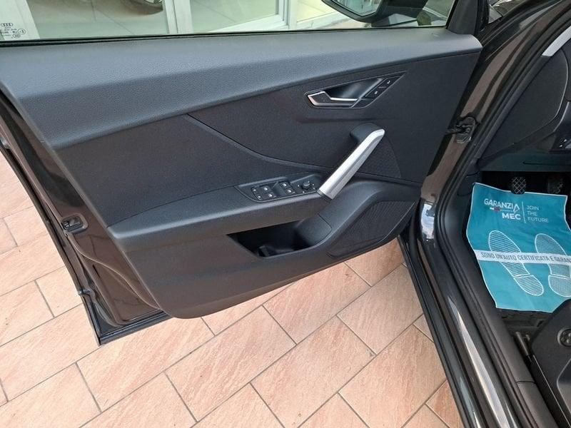 Audi Q2 Q2 35 TFSI Identity Black