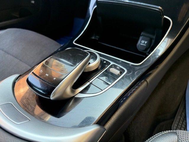 MERCEDES-BENZ C 220 d Auto Premium