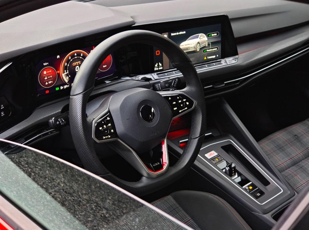 Volkswagen Golf GTI 2.0 TSI