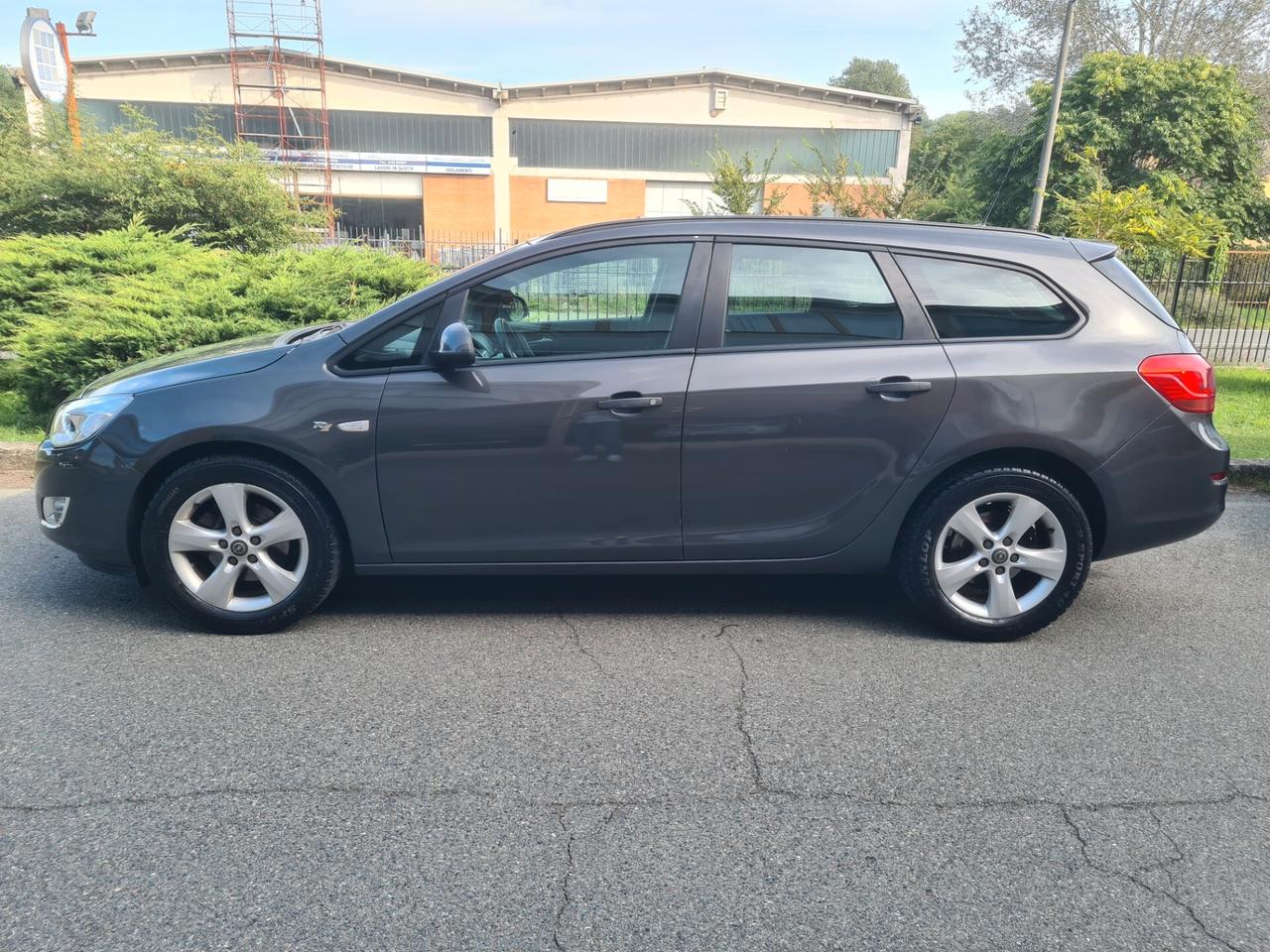 Opel Astra 1.7 CDTI 110CV Sports Tourer Cosmo