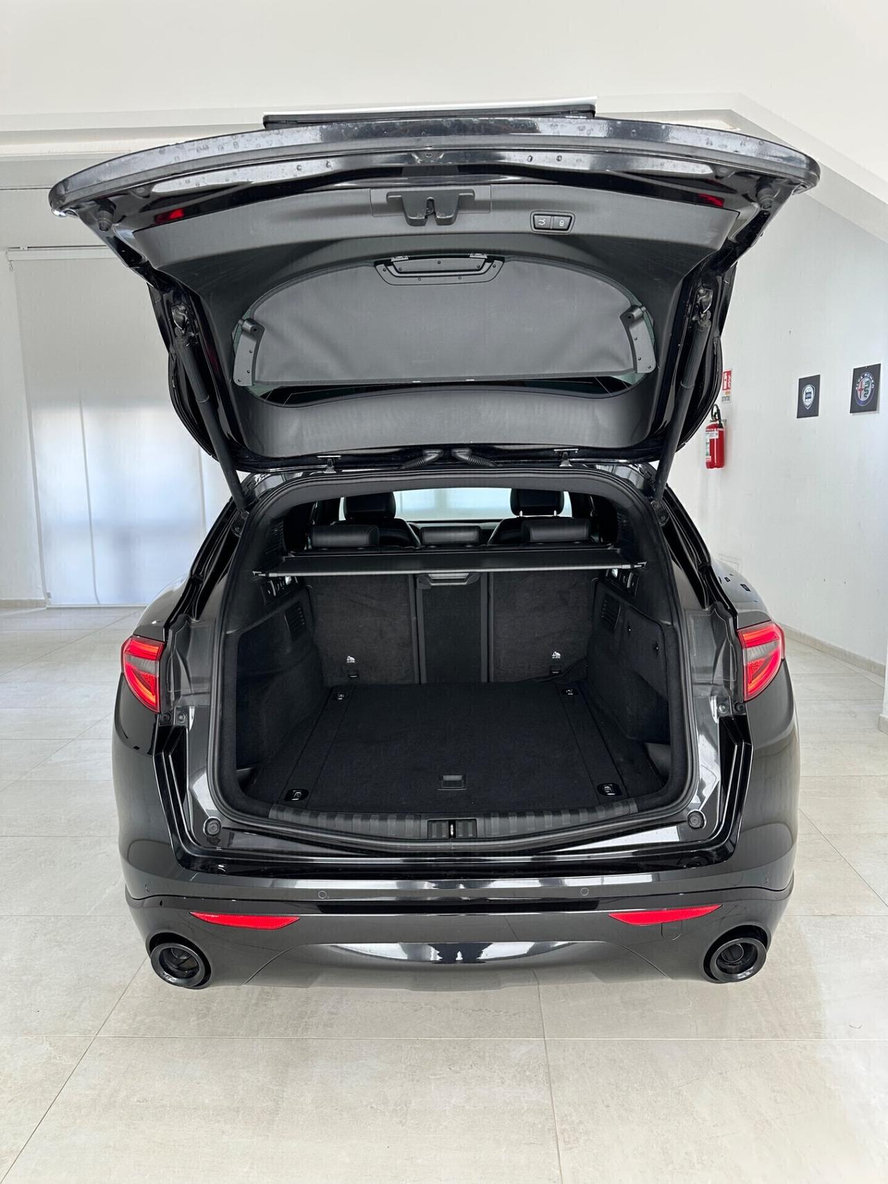 ALFA ROMEO STELVIO VELOCE Q4 NERO VULCANO UNICO PROPRIETARIO