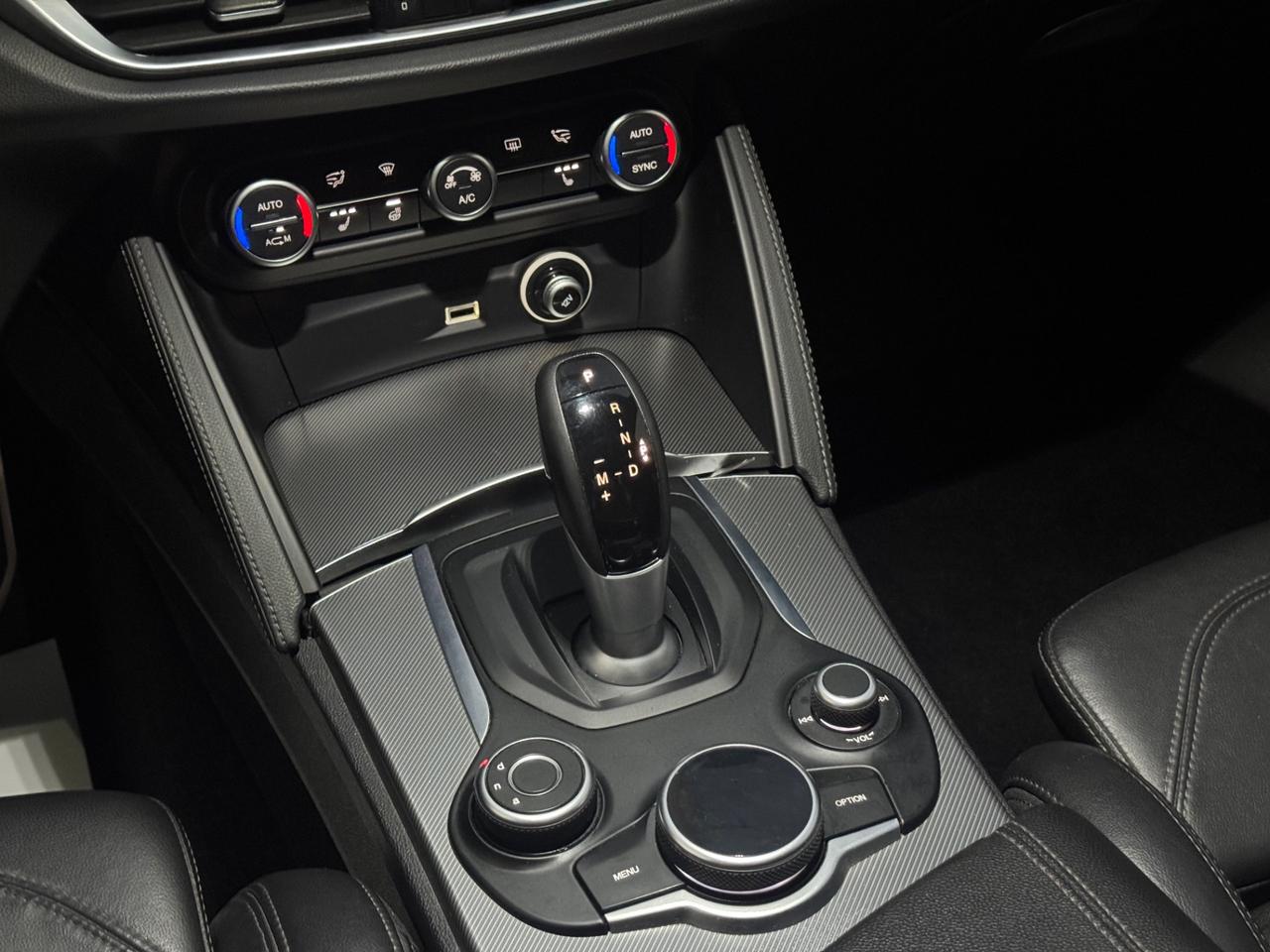 Alfa Romeo Stelvio 2.2 Turbodiesel 210 CV AT8 Q4 Super