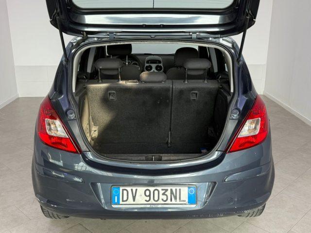 OPEL Corsa 1.2 5 porte Cosmo