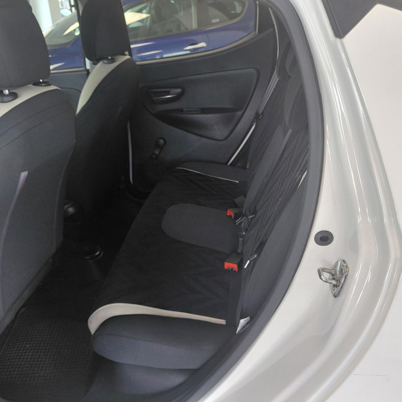 LANCIA YPSILON ANNO 2016 BZ GPL ADATTA NEOPATENTATI KM 149 MILA