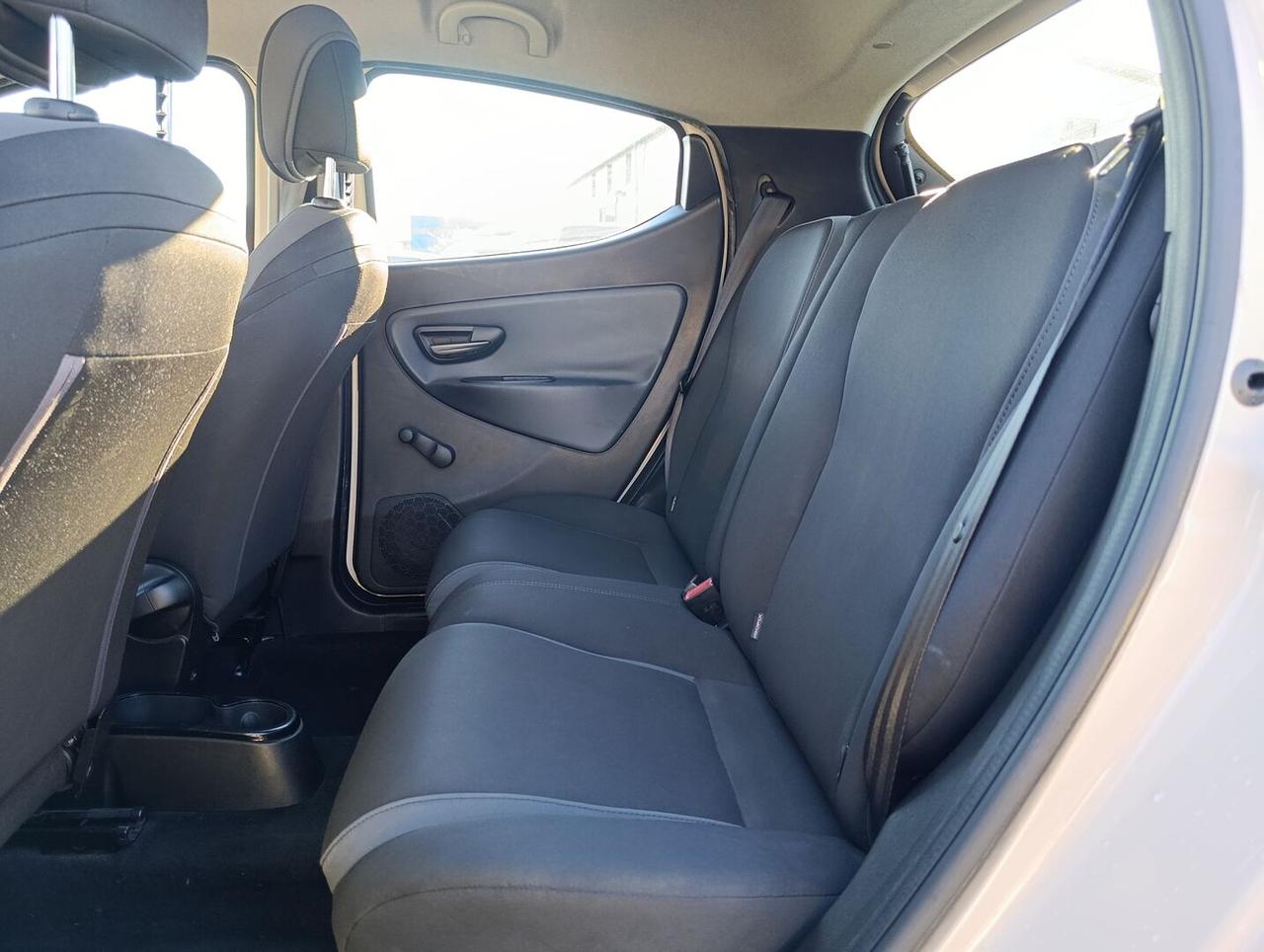Lancia Ypsilon 1.2 Silver 69cv