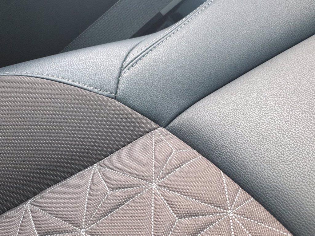 TOYOTA Yaris cross 1.5h lounge fwd 116cv e-cvt del 2024