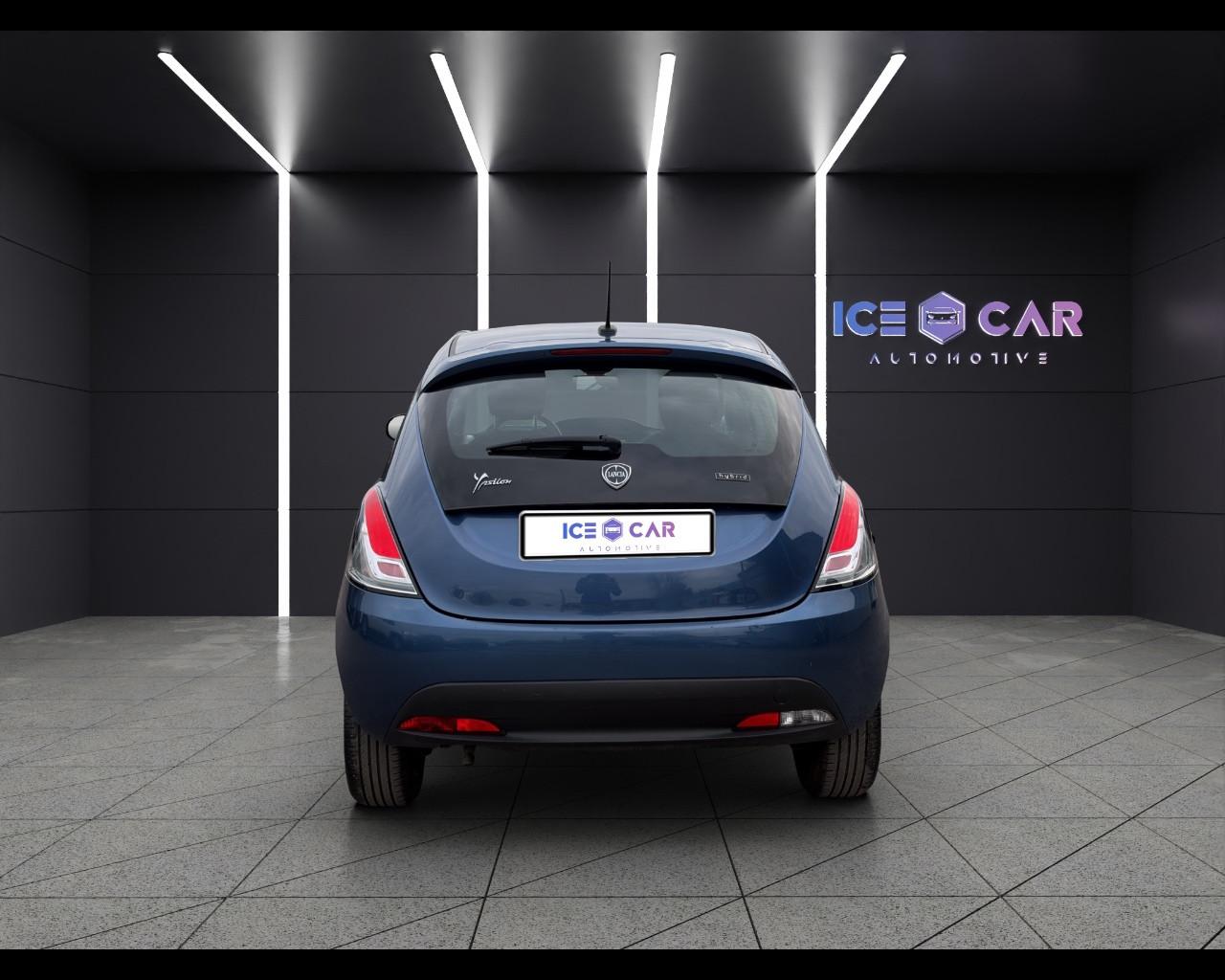 LANCIA Ypsilon 3ª serie - Ypsilon 1.0 FireFly 5 porte S&S Hybrid Silver