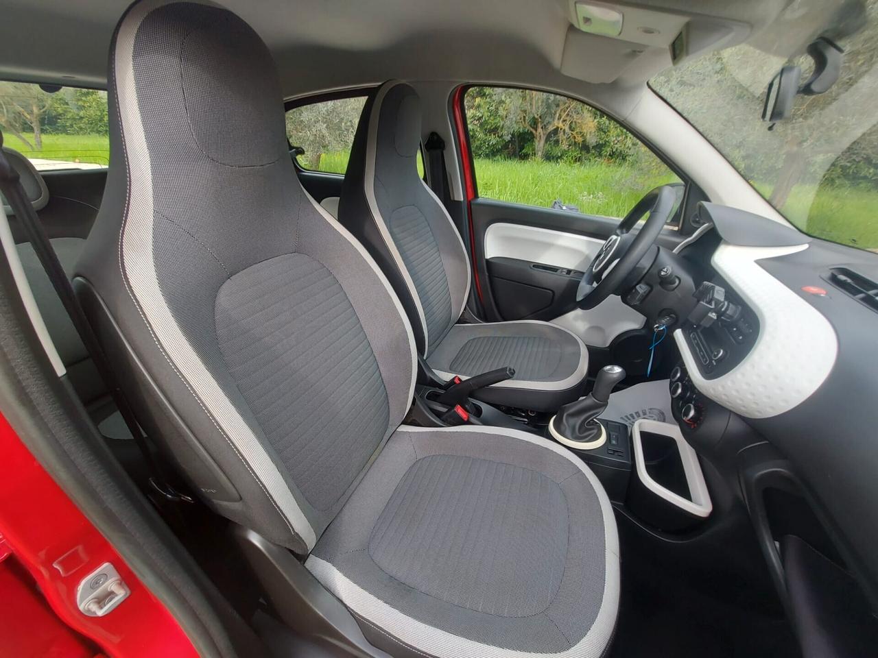 Renault Twingo SCe Experience 69CV -IN ARRIVO-