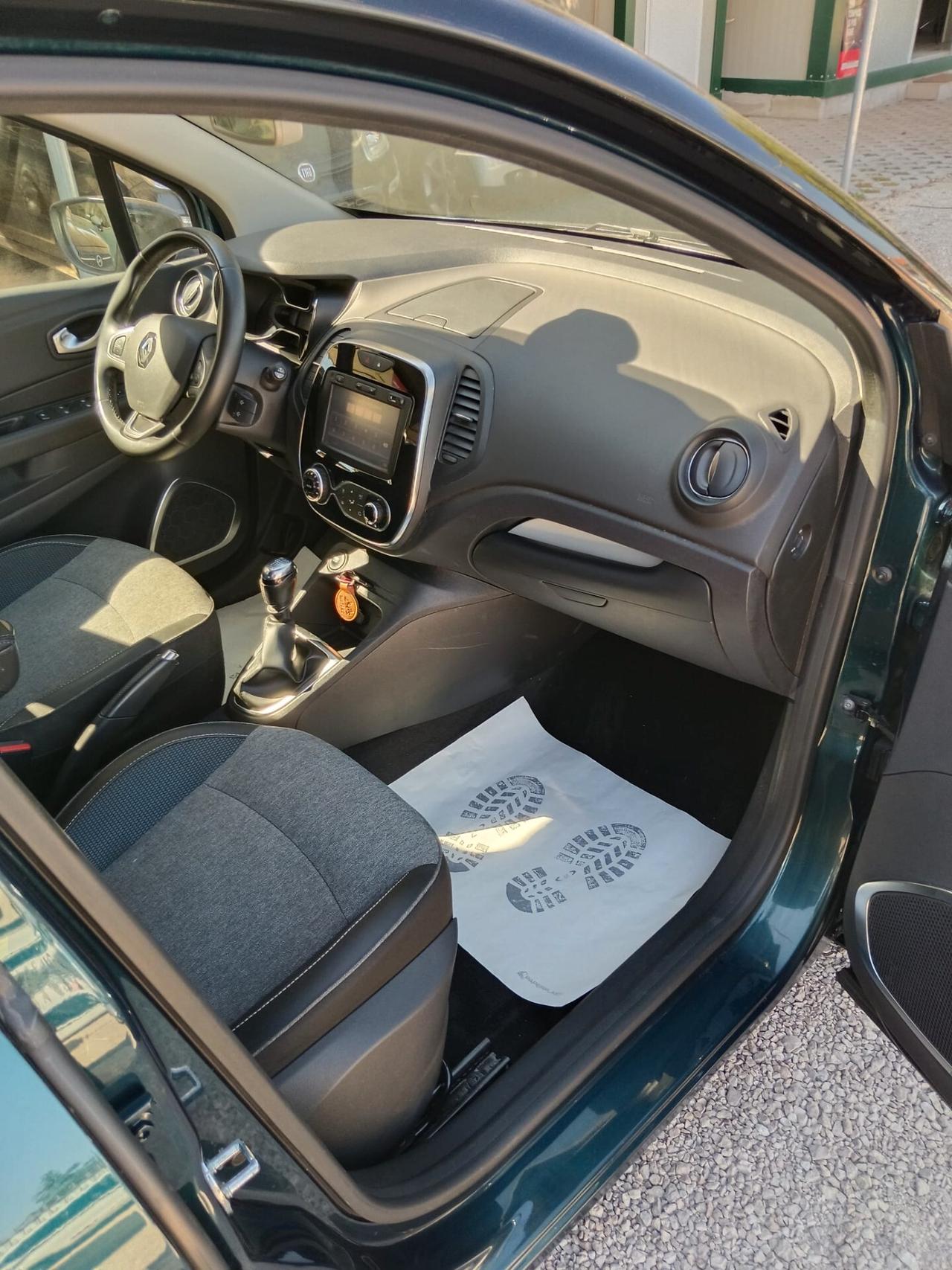 Renault Captur dCi 8V 110 CV Start&Stop Energy Initiale Paris