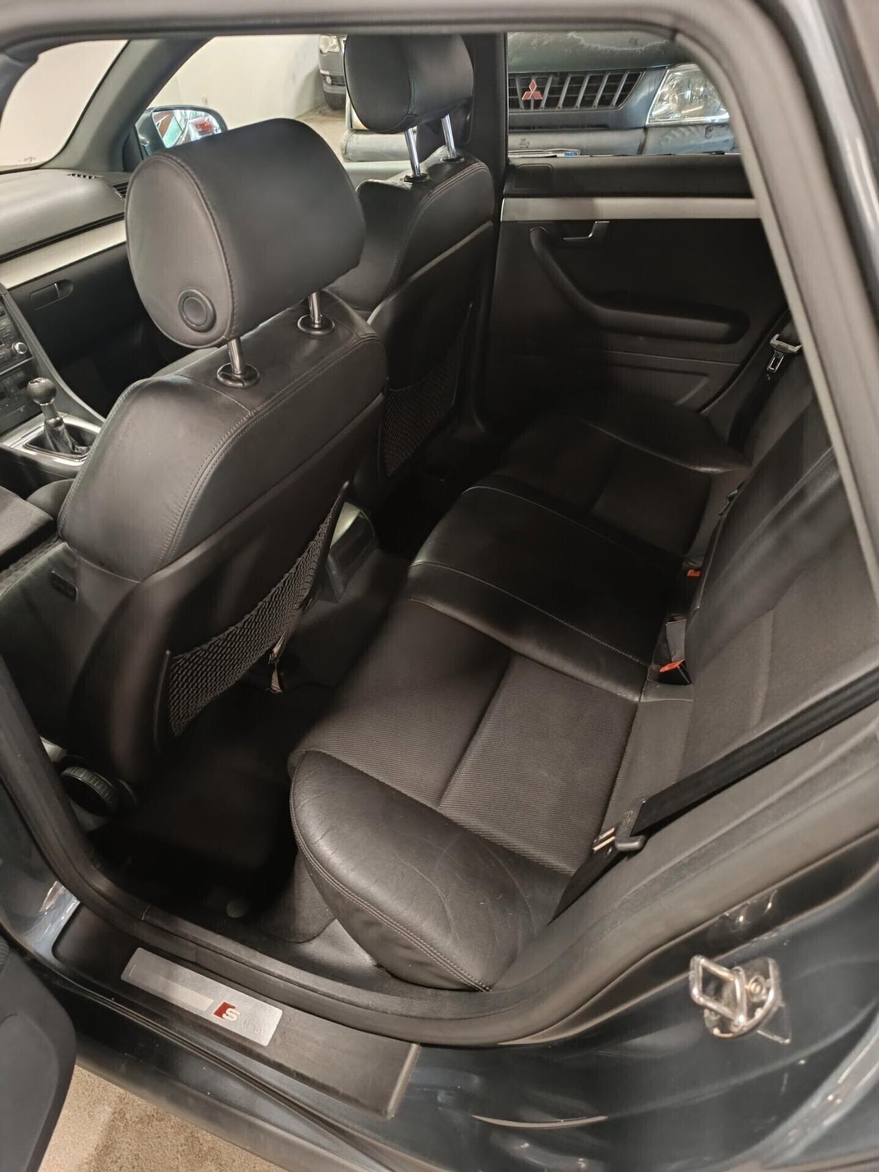 Audi A4 Avant 2.0 TDI S-LINE 140 PS/cv