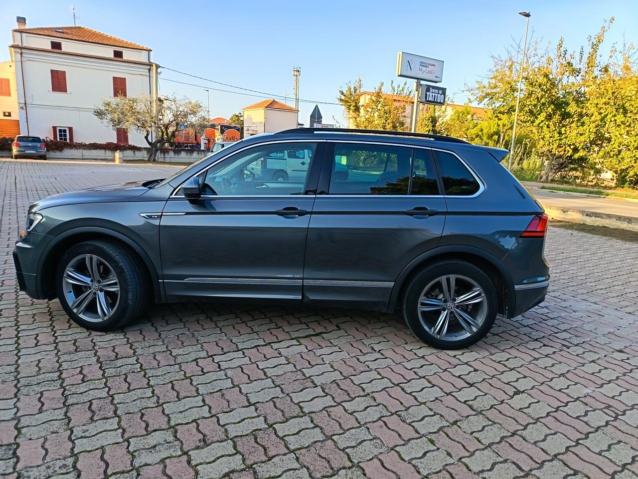Volkswagen Tiguan 2.0 BiTDI SCR DSG 4MOTION Advanced R-Line BMT