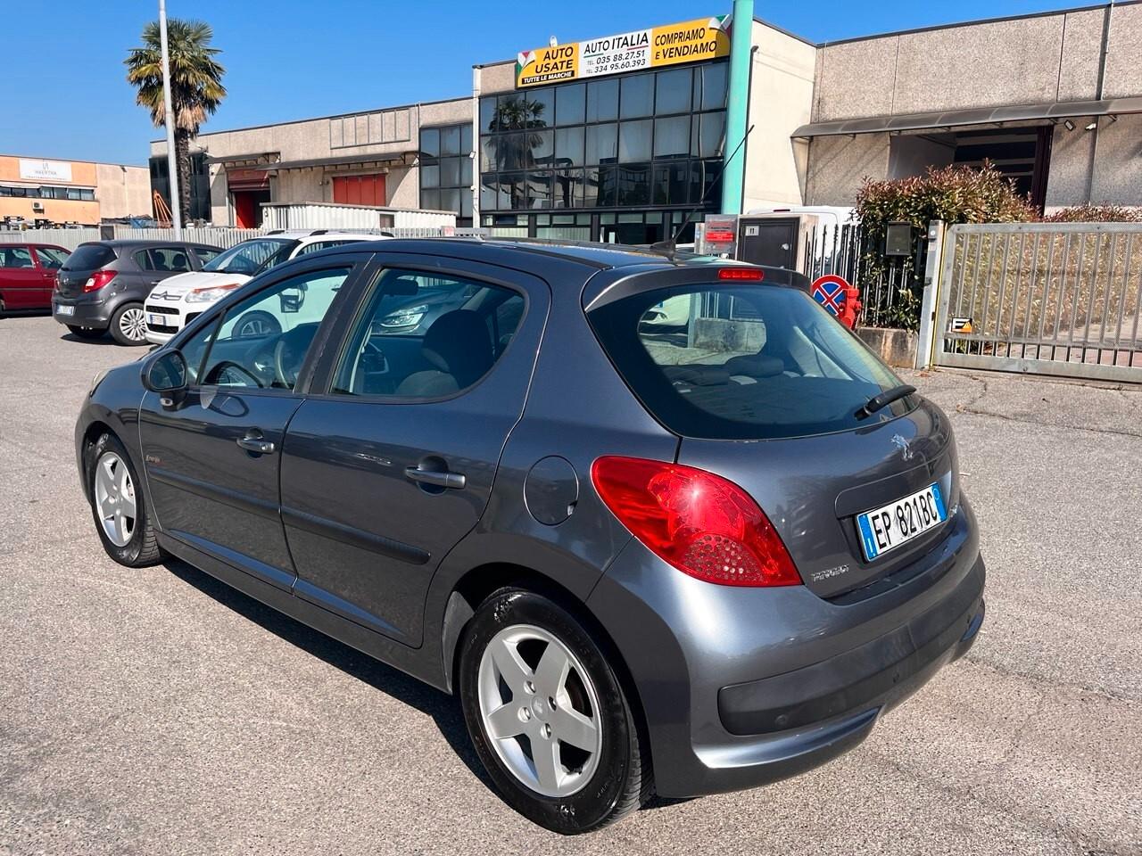 Peugeot 207 1.6 HDi 90CV 5p.