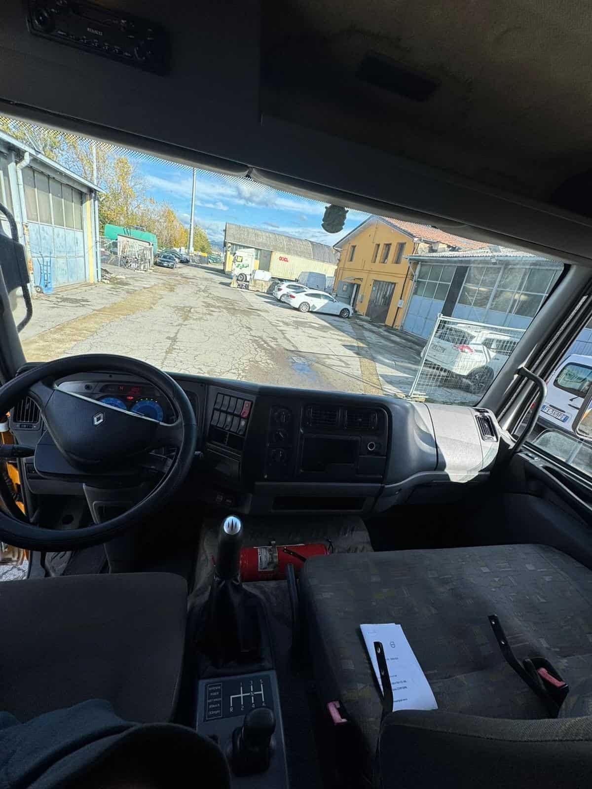 0458 MOTRICE RENAULT 2002