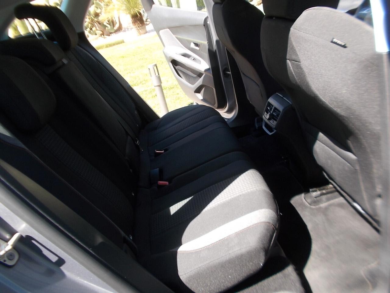 Peugeot 3008 1.5 BlueHDi Eat8 130cv come NUOVA