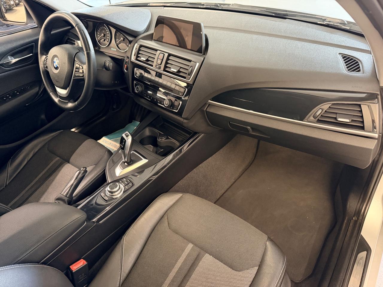 Bmw 116 116d 5p. Urban