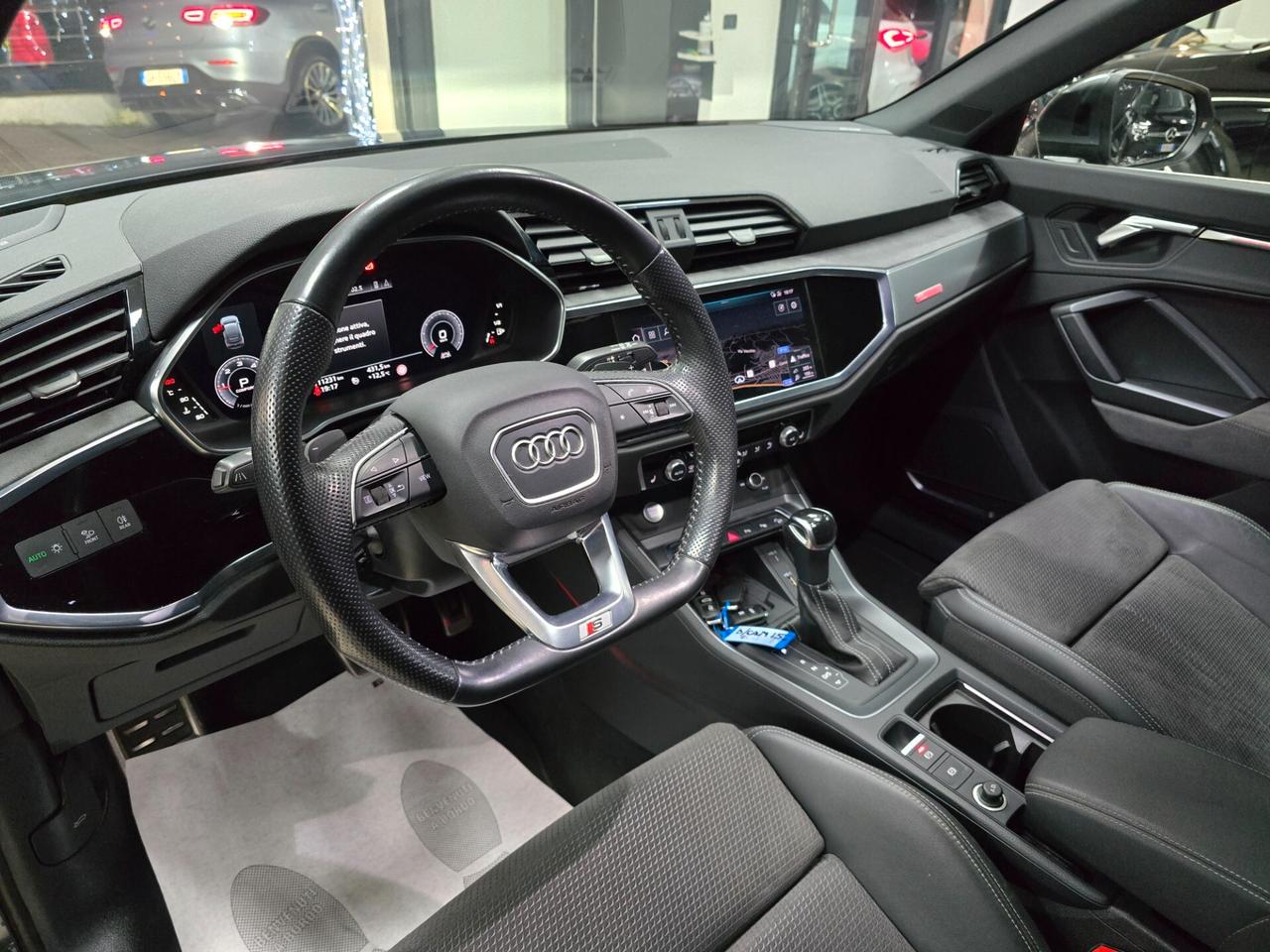 Audi Q3 35 TDI S tronic line (Extra full)