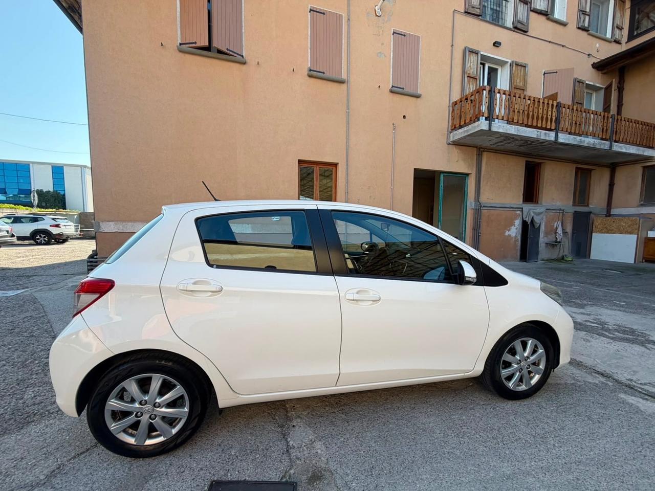 Toyota Yaris 1.0 5 porte Active