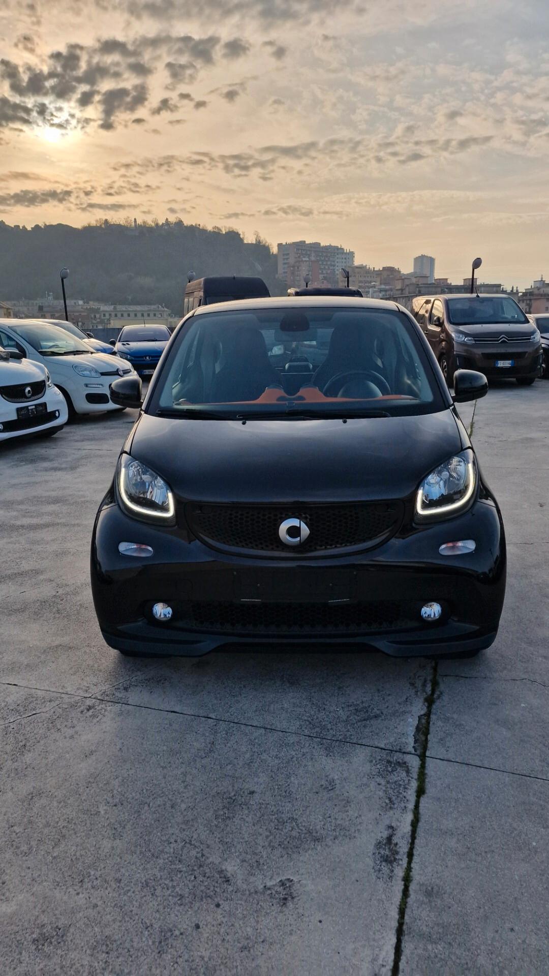 Smart ForTwo 1000 52 kW MHD coupé passion BRABUS EDITION