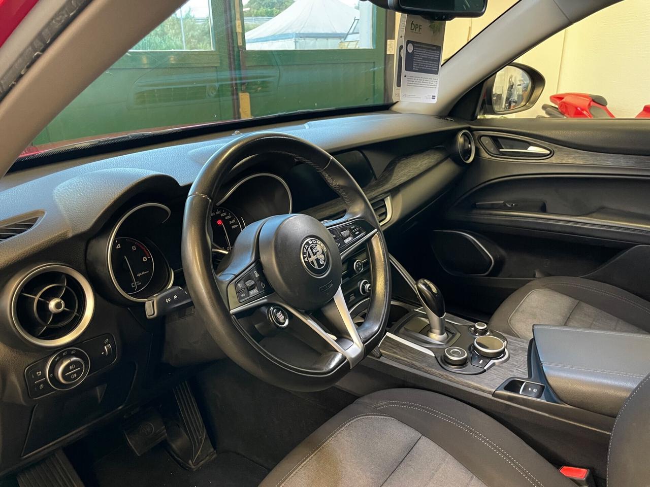 Alfa Romeo Stelvio 2.2 Turbodiesel 160 CV AT8 RWD Sport-Tech
