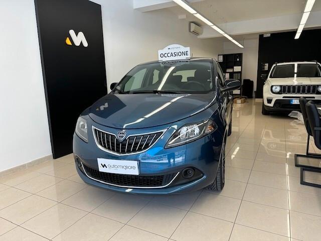 Lancia Ypsilon 1.0 FireFly 5 porte S&S Hybrid Ecochic Silver