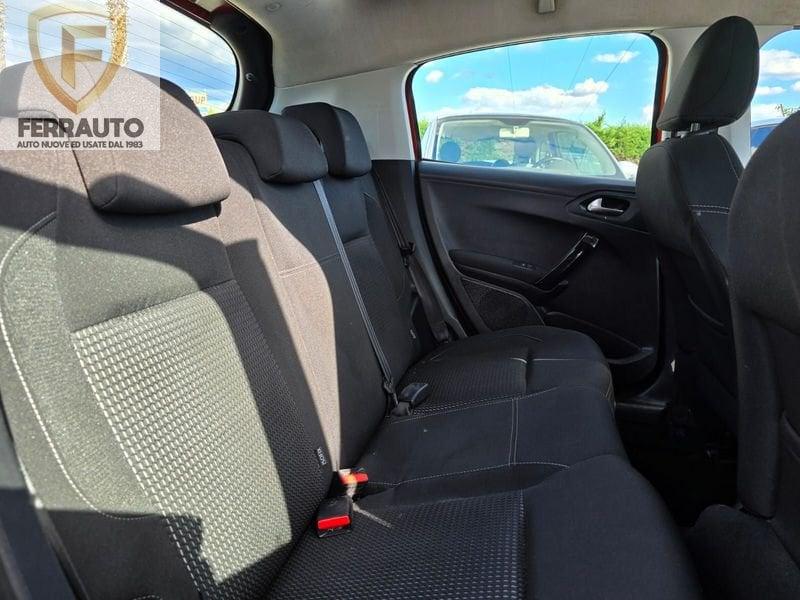 Peugeot 208 1.2 PureTech 82 CV 5 porte Allure Gpl