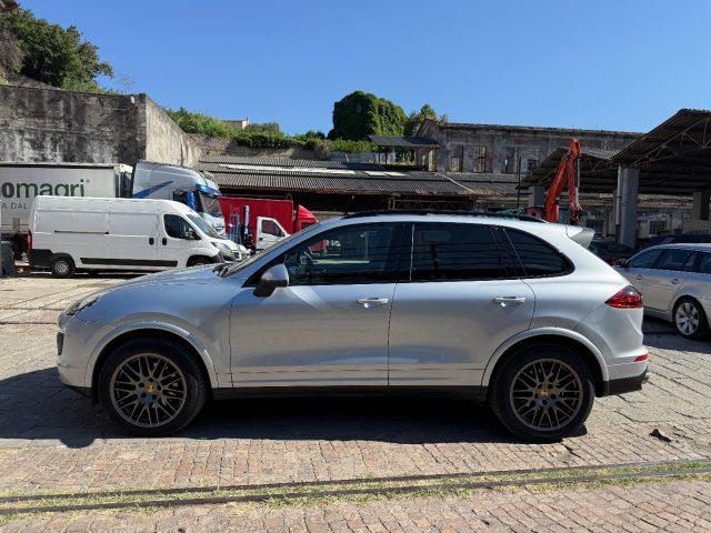 PORSCHE Cayenne PLATINUM EDITION