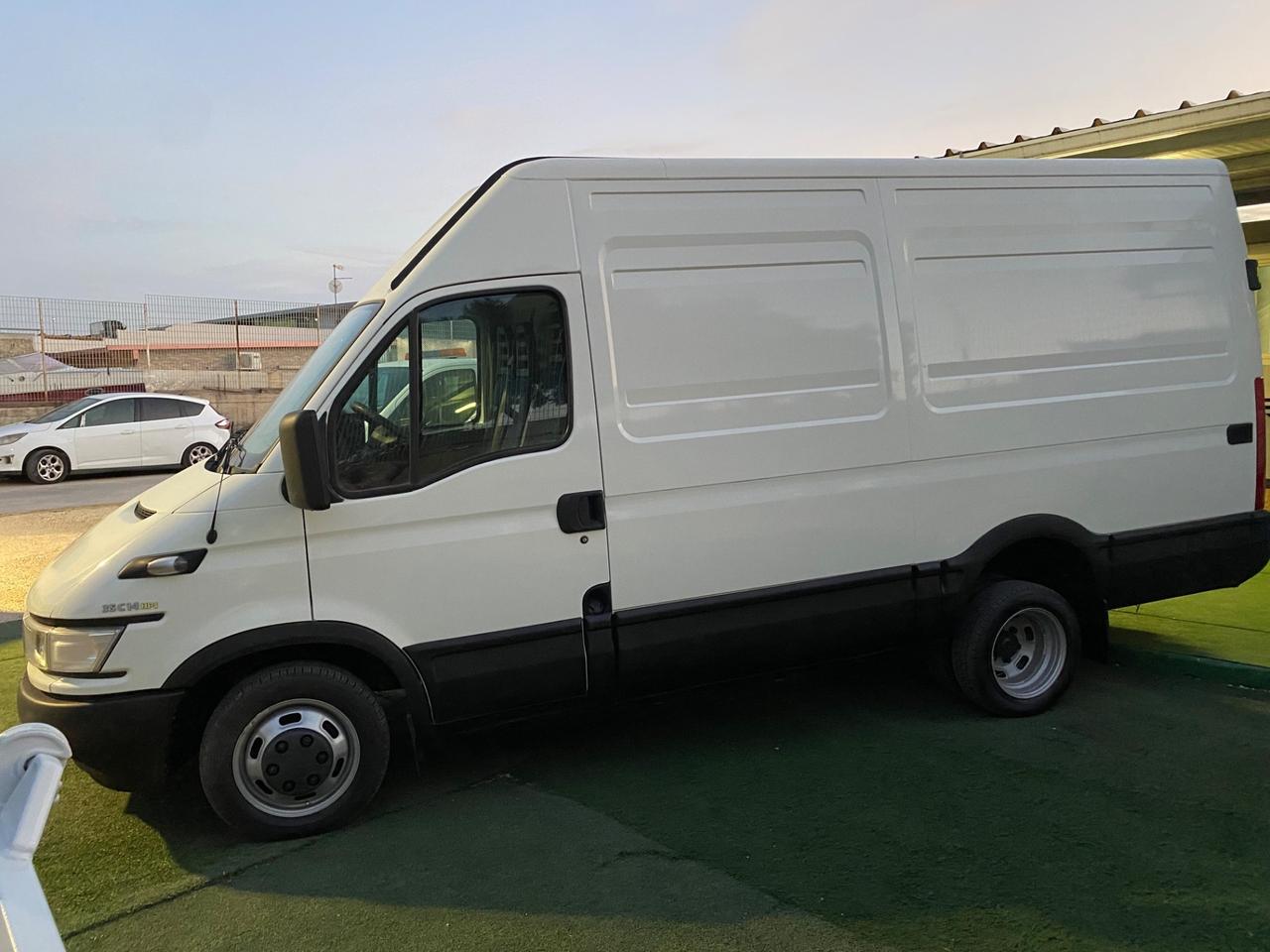 Iveco Daily 3.0 35C14 Gemellato