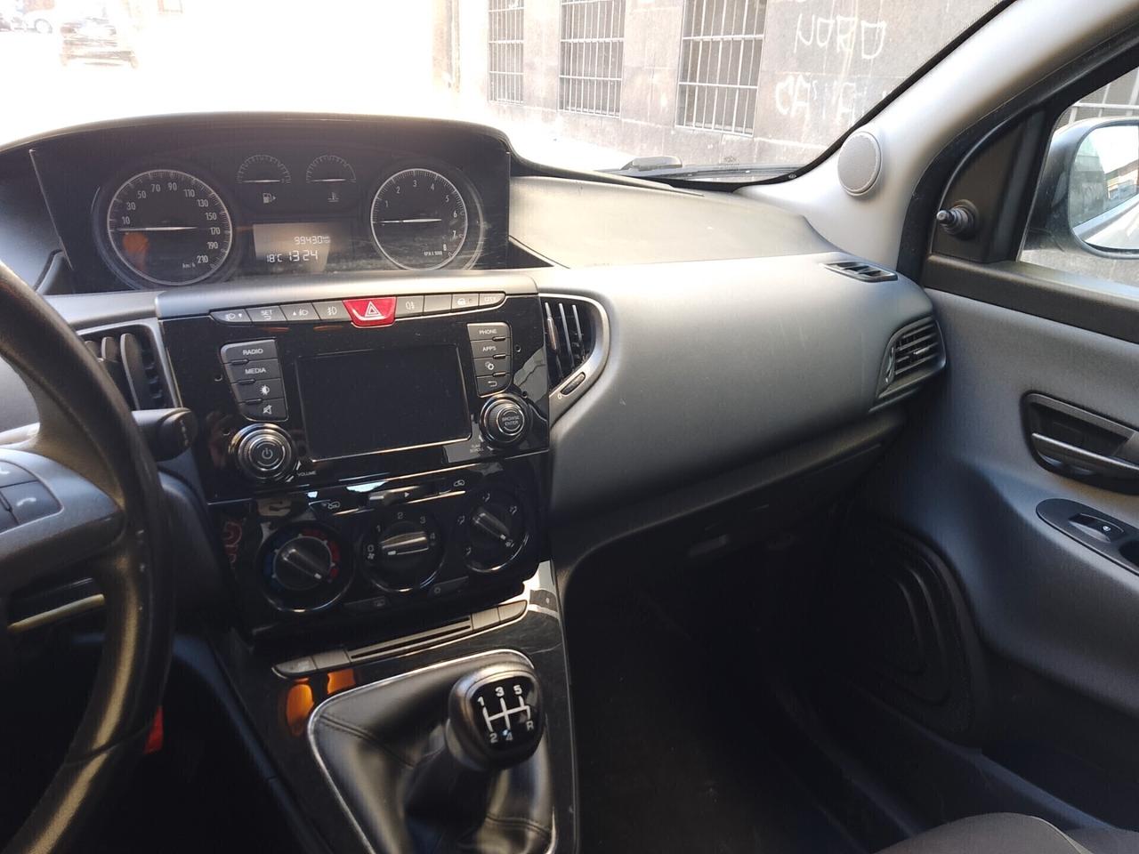 Lancia Ypsilon 1.2 benzina