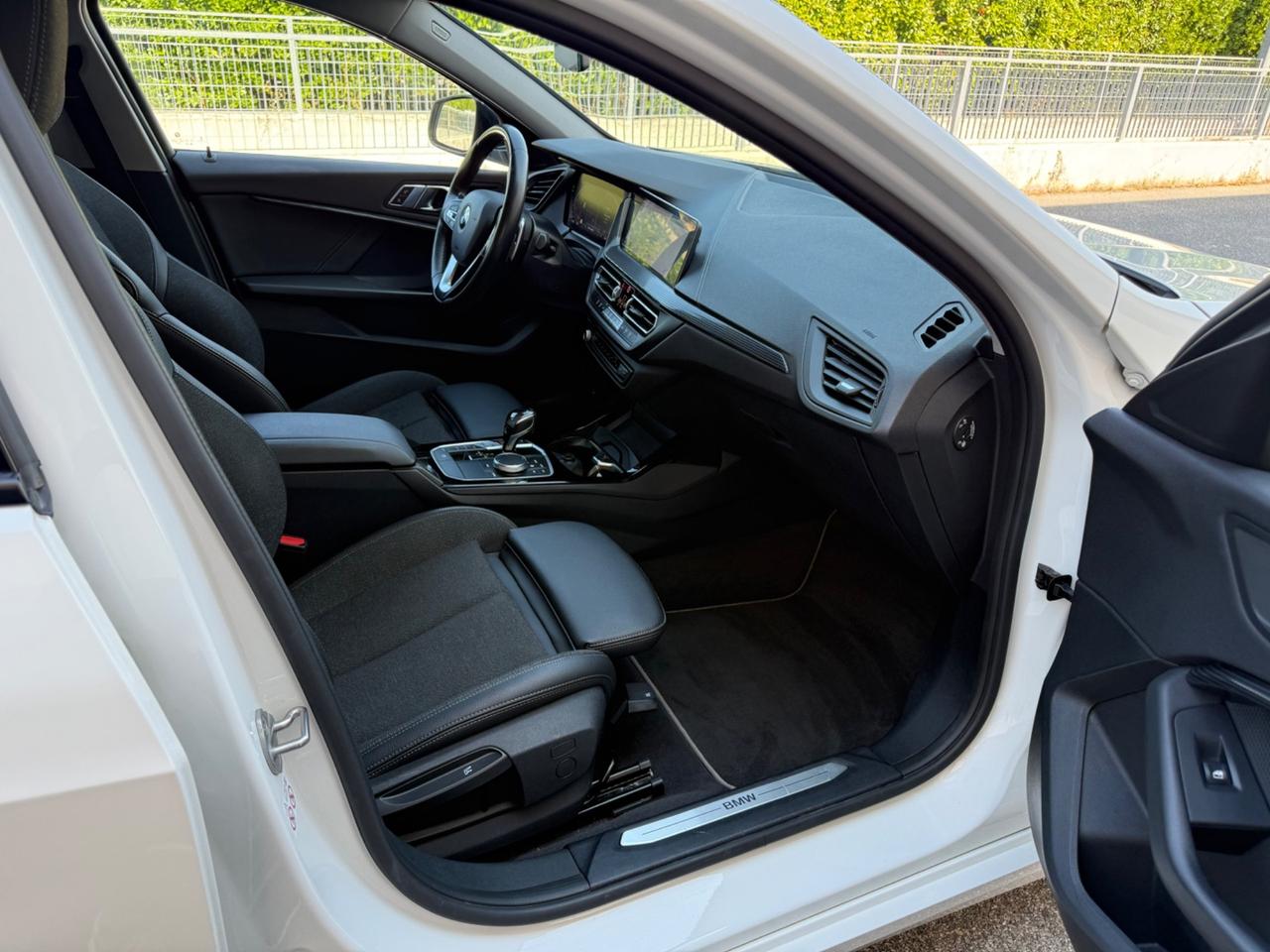 Bmw 118d 5p. Sport Automatica 2021