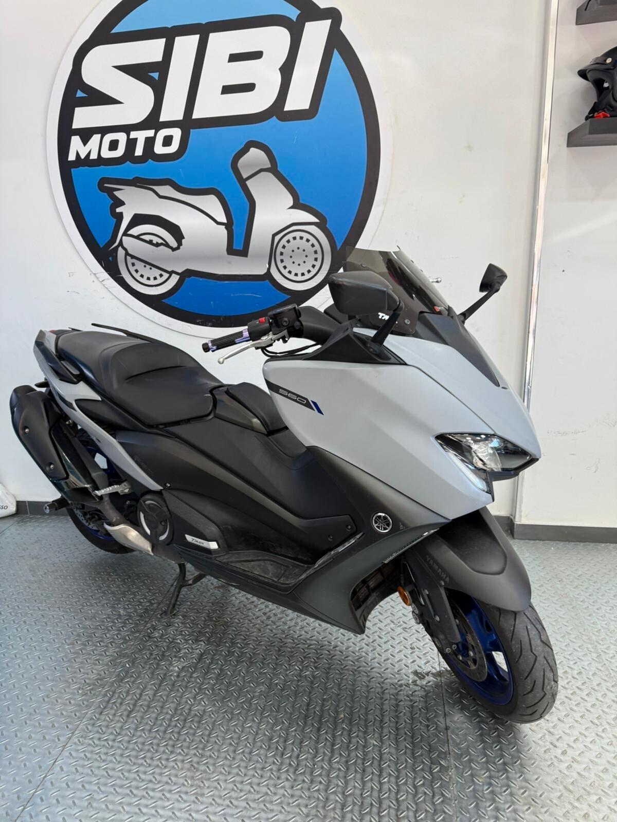 Yamaha T Max 560