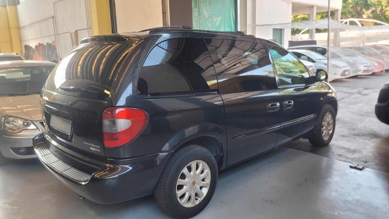 Chrysler Voyager 2.5 CRD AUTOCARRO CON I POSTI