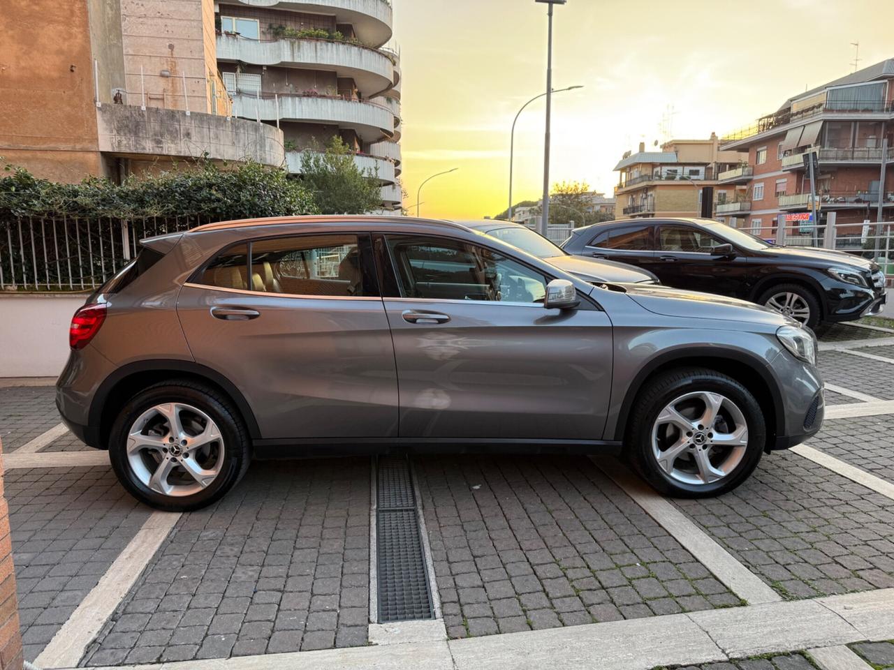 Mercedes-benz GLA 220d Sport Plus - IVA 22% - TAGLIANDI Mercedes-Benz