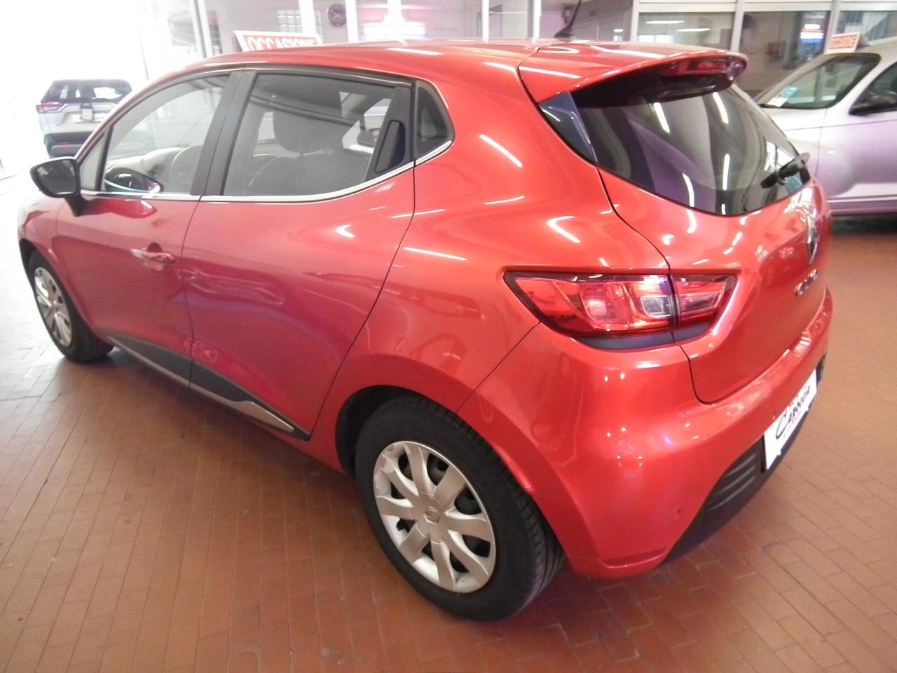 Renault Clio 1.2 BZ 5 P NAVI SENSORI CRUISE CONTROL ! ZEN