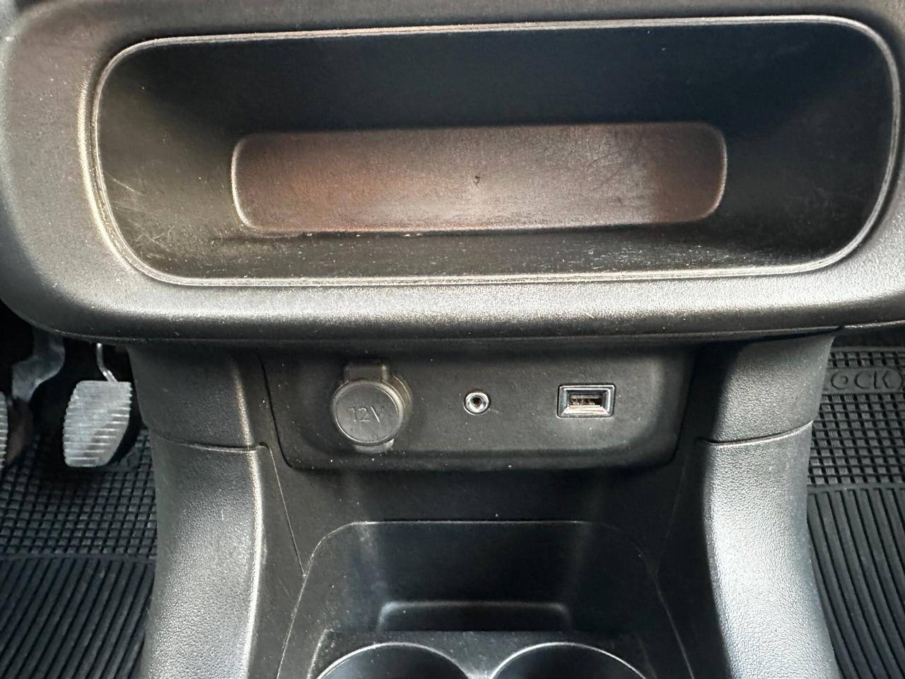 Citroen C3 PureTech 82 Shine "NEOPATENTATI"