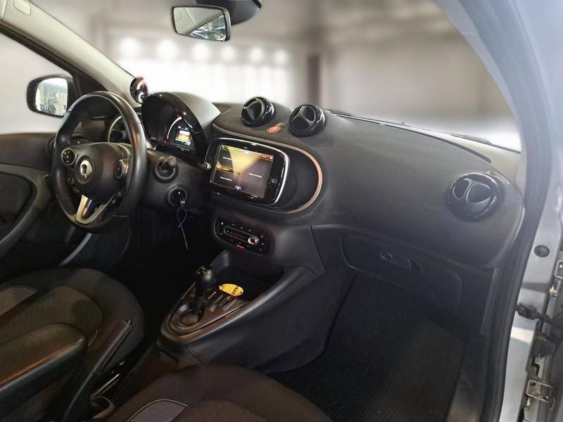 SMART FORFOUR EQ 60KW PASSION 5 PORTE BERLINA