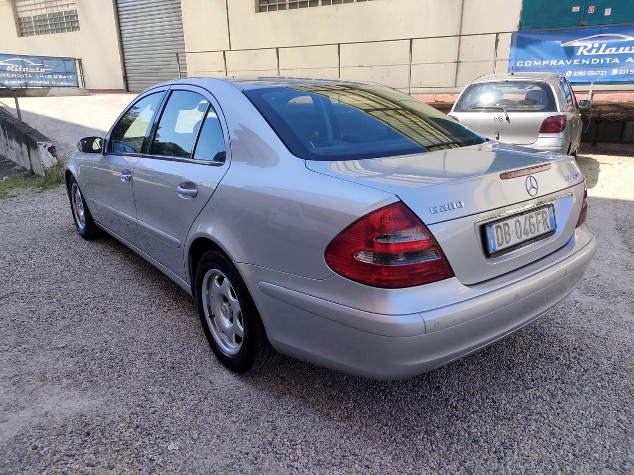 Mercedes-benz E 200 K METANO leggere annuncio