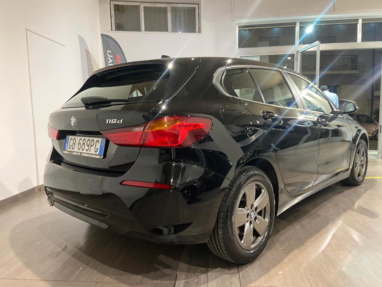 Bmw 116d 5p. CV 116 AUTOM DCT 7