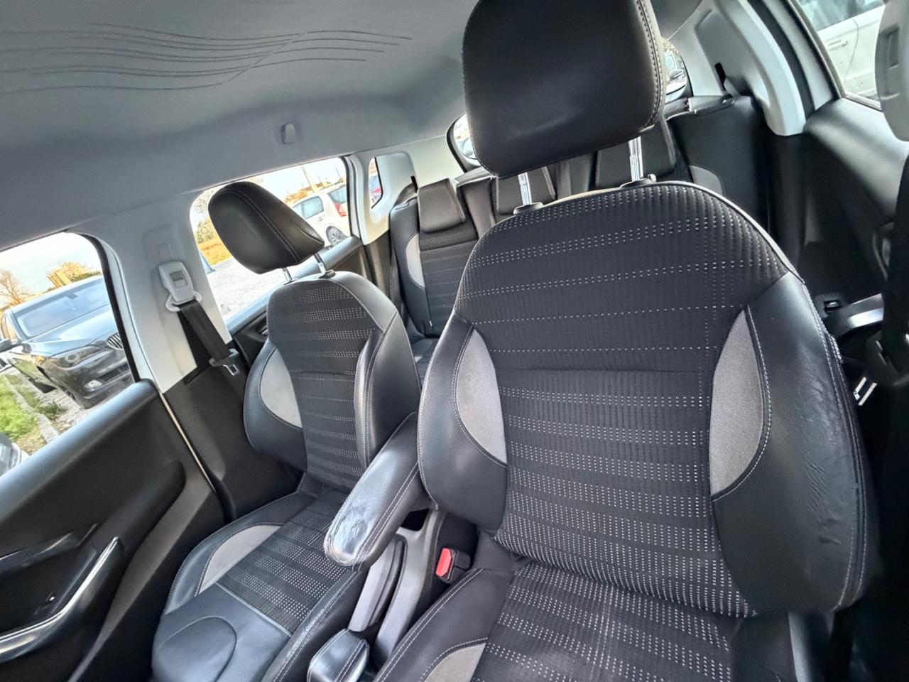 Peugeot 2008 1.2 VTi 82CV Access