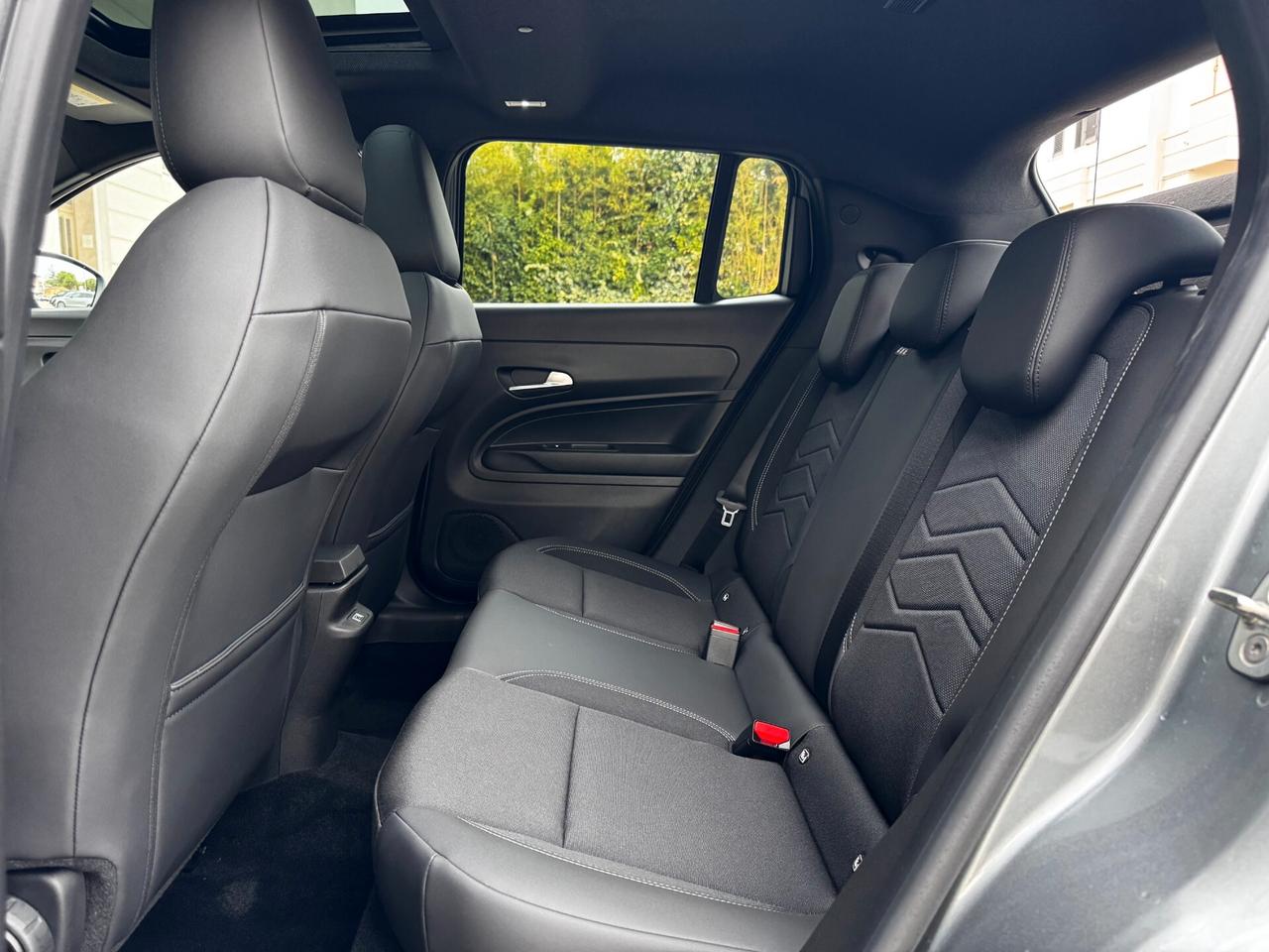 Jeep Avenger 1.2 Turbo 100 CV MHEV Summit