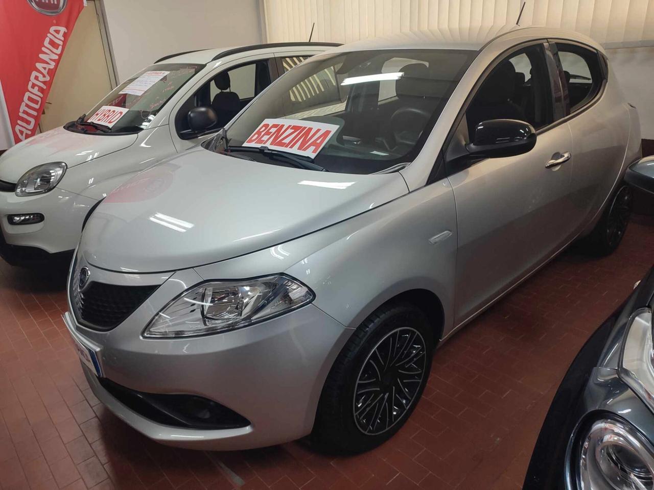 Lancia Ypsilon 1.2 69 CV 5 porte S&S Gold