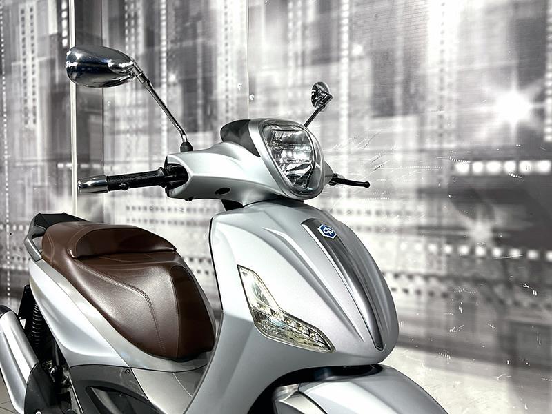 Piaggio Beverly 350 Sport Touring