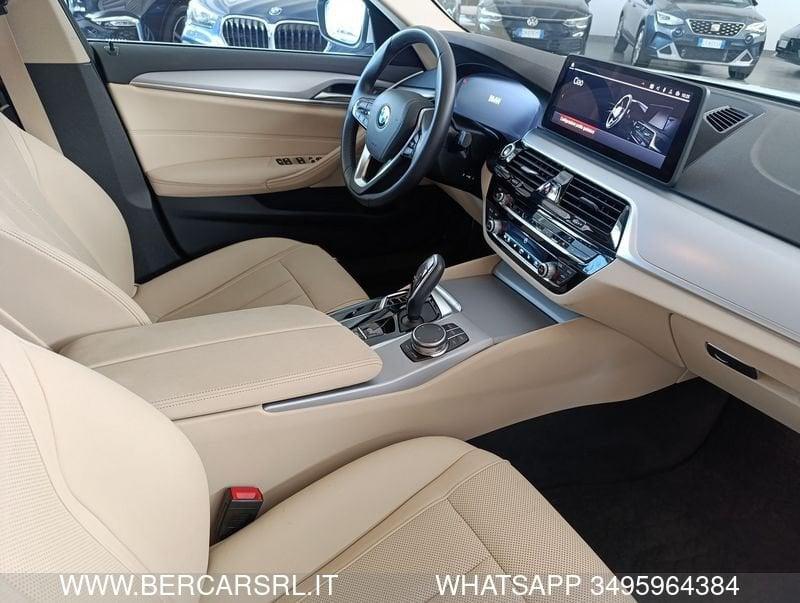 BMW Serie 5 520d 48V Touring Business*SEDILI RISCALDATI*TELECAMERA*PDC*FULL LED*GANCIO TRAINO*