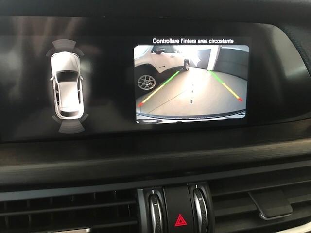 Alfa Romeo Stelvio 2.2 Turbodiesel 210 CV AT8 Q4 Executive PALETTE AL VOLANTE + CARBONIO INTERNO