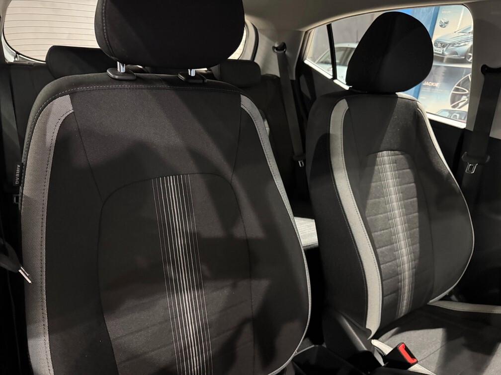 Hyundai i10 1.0 mpi Connectline 63cv auto Nav App Con 15" Neop