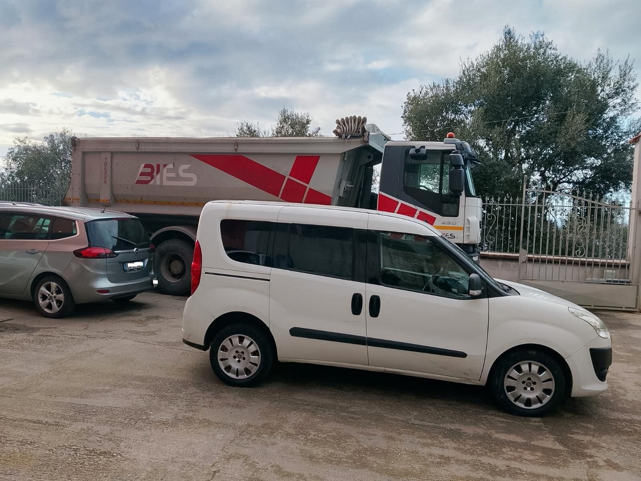 Fiat doblo' 1.6mjt 105cv autovettura 5posti