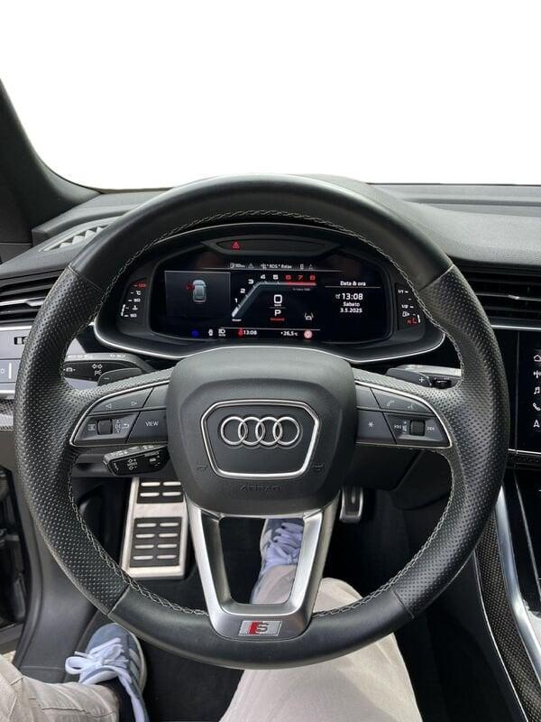 Audi Q8 55 TFSI quattro tiptronic Sport