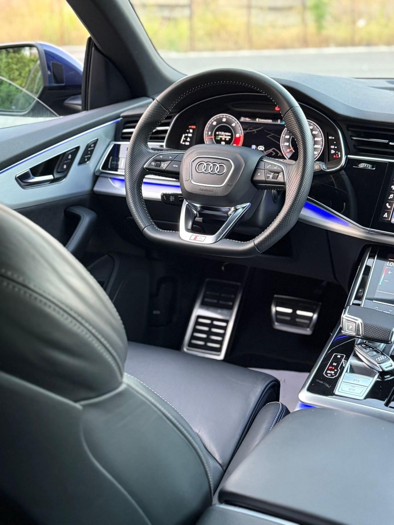 Audi Q8 50 TDI 286 CV quattro S Line Identity Black