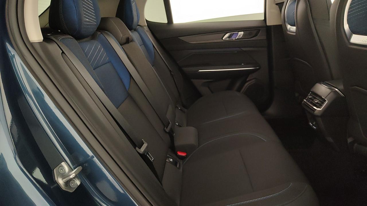 LYNK & CO 01 1.5 td phev auto