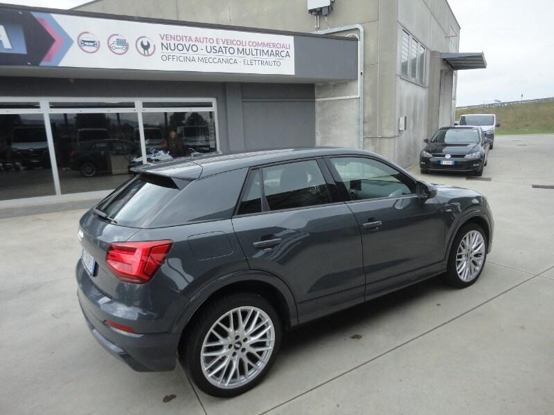 AUDI Q2 Q2 30 TDI S tronic Identity Black