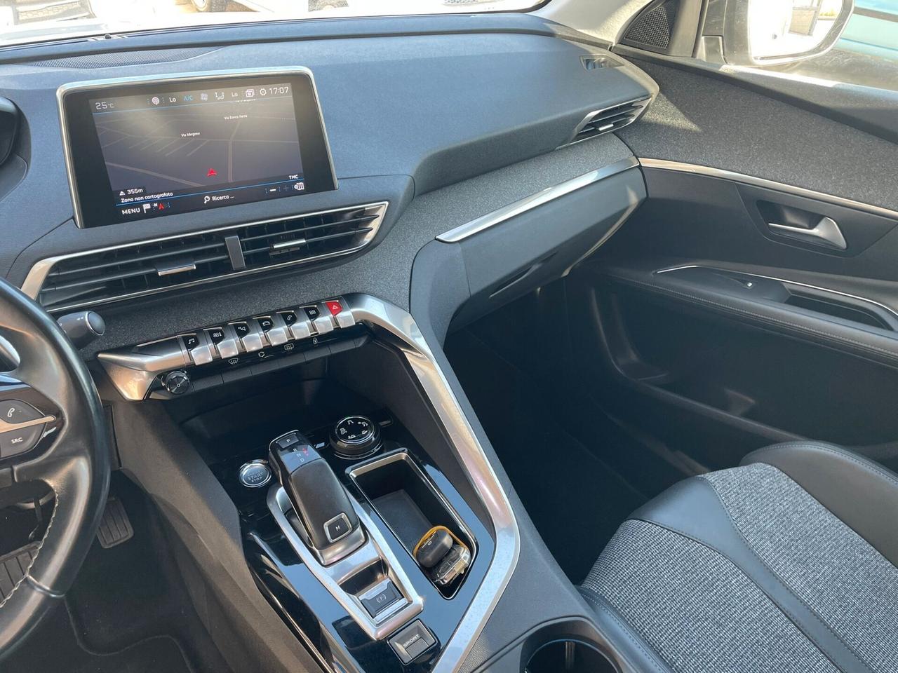 Peugeot 3008 BlueHDi 130 S&S EAT8 Allure
